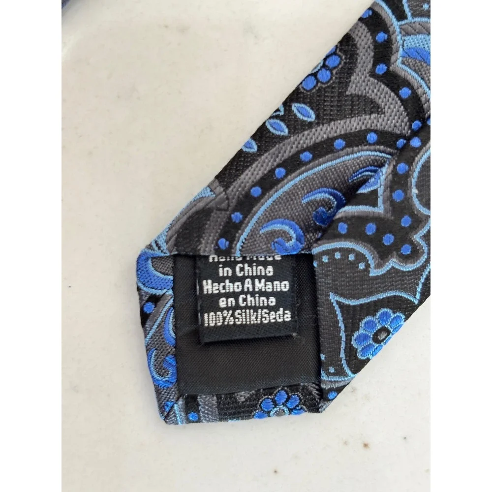 Croft & Barrow Mens Silk Necktie Blue Grey Black Paisley Hand Made Classic Tie